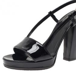 مملوكة مسبقًا صندل برادا فتحة حلفية جلد لامع أسود مقاس 40