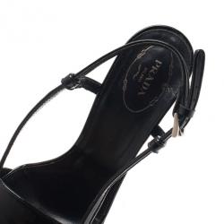 مملوكة مسبقًا صندل برادا فتحة حلفية جلد لامع أسود مقاس 40