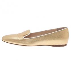 مملوكة مسبقًا Prada Gold Saffiano Leather Smoking Slippers Size 37