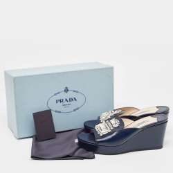 مملوكة مسبقًا Prada Blue Patent Leather Crystal Embellished Wedge Slide Sandals Size 39