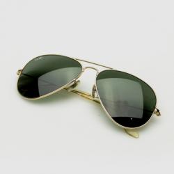 Ray-Ban Large Gold Rimmed Large 58 Aviators
