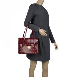 Pre Owned Red Valentino Red Patent Leather Eyelet Shoulder Bag