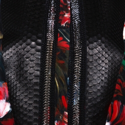 مملوكة مسبقًا Roberto Cavalli Black Floral Print Silk Python Skin Trim Blouse L