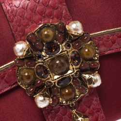 Pre Owned حقيبة كلاتش روبرتو كافالي سلسلة جلد ثعبان وساتان ذهبية / حمراء