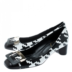 Roger Vivier Monochrome Print Python Embossed Leather Cap Toe Block Heel Pumps Size 37