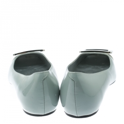 Pre Owned Roger Vivier Grey/Off White Patent Leather Buckle Detail Square Cap Toe Ballet Flats Size 39.5