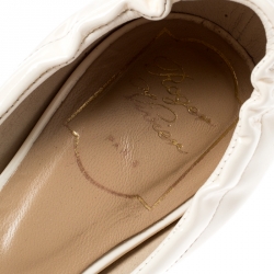 Pre Owned Roger Vivier Cream Patent Leather Chips D'Orsay Buckle Flats Size 37