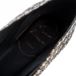 Roger Vivier Black/Gold Textured Leather Pointed Toe Buckle Pumps Size 38