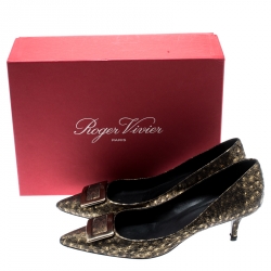 Roger Vivier Black/Gold Textured Leather Pointed Toe Buckle Pumps Size 38