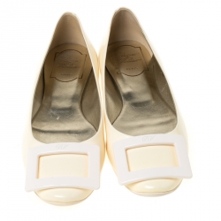 Pre Owned Roger Vivier Cream Patent Leather Gommette Ballet Flats Size 35.5