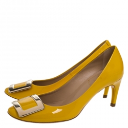 Pre Owned Roger Vivier Yellow Patent Leather Metal Logo Round Toe Pumps Size 35.5
