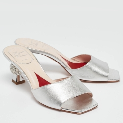 Pre Owned Roger Vivier Silver Leather Slide Sandals Size 36