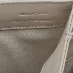 مملوكة مسبقًا حقيبة سانت لوران جلد العجل بيج مونوجرام يونفيرستي وسط بقلاب