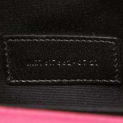 Pre Owned حقيبة كلتش سان لوران جلد ماتيلاسيه وردي مونوغرامي ظرفية بحمالة معصم