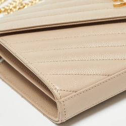 مملوكة مسبقًا Saint Laurent Beige Matelassé Leather Monogram Envelope Wallet on Chain