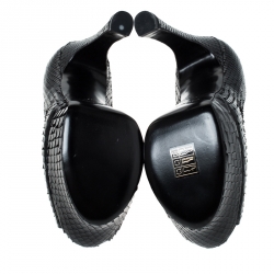 مملوكة مسبقًا Saint Laurent Paris Black Python Leather Palais Peep Toe Platform Pumps Size 37