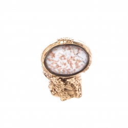 مملوكة مسبقًا خاتم سان لوران آرتي ذهبي بكابوشون زجاج أبيض مقاس 52