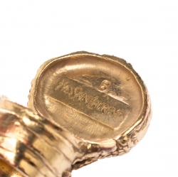 مملوكة مسبقًا خاتم سان لوران آرتي ذهبي بكابوشون زجاج أبيض مقاس 52