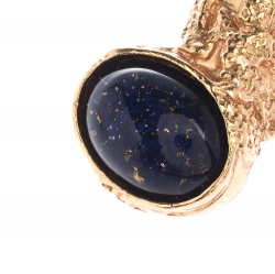 Pre Owned خاتم سان لوران آرتي ذهبي اللون بحجر زجاج أزرق مقاس 54.5