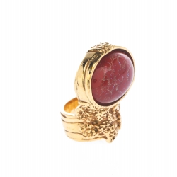 مملوكة مسبقًا Saint Laurent Arty Red Glass Cabochon Gold Tone Ring Size 54.5