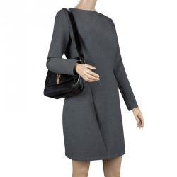 مملوكة مسبقًا حقيبة كتف سان لوران شيك كبيرة جلد لامعة منقوشة سوداء