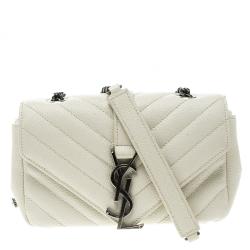 مملوكة مسبقًا حقيبة كتف سان لوران باريس بيبي كلاسيك جلد أبيض مبطن