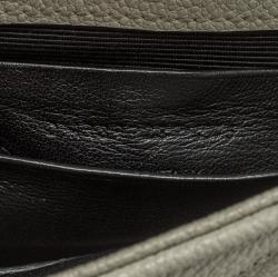 مملوكة مسبقًا حقيبة كتف سان لوران باريس بيبي كلاسيك جلد أبيض مبطن