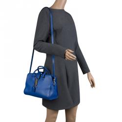 مملوكة مسبقًا حقيبة سان لوران باريس جلد أزرق بسحاب محيط