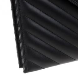 مملوكة مسبقًا Saint Laurent Black Leather Classic Monogram Envelope Chain Bag