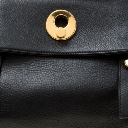 مملوكة مسبقًا حقيبة سان لوران ميوز بيد علوية مزدوجة جلد بيج/سوداء صغيرة