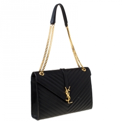 مملوكة مسبقًا Saint Laurent Black Leather Monogram Envelope Shoulder Bag