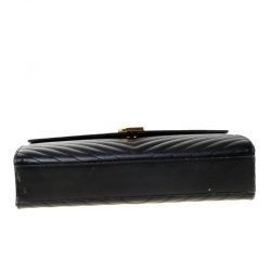 مملوكة مسبقًا Saint Laurent Black Leather Monogram Envelope Shoulder Bag