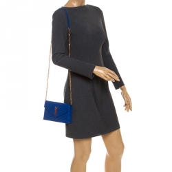 مملوكة مسبقًا Saint Laurent Paris Blue Chevron Leather Monogram Envelope Wallet On Chain