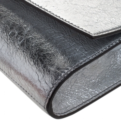 Pre Owned Saint Laurent Metallic Silver Leather Belle De Jour Flap Clutch