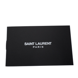 مملوكة مسبقًا محفظة سان لوران جلد فوشيا لامع بسحاب محيط