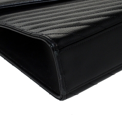 Pre Owned حقيبة كتف سان لوران مغلف مونوغرامية جلد عنابية