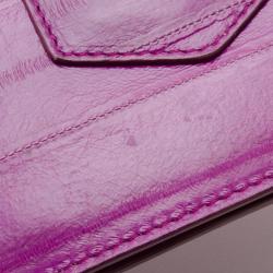 مملوكة مسبقًا Yves Saint Laurent Fuschia Leather Envelope Clutch