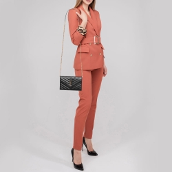 مملوكة مسبقًا Saint Laurent Black Matelasse Leather Monogram Envelope Wallet on Chain