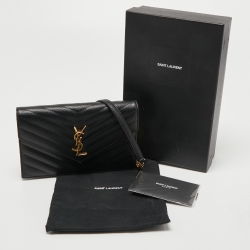 مملوكة مسبقًا Saint Laurent Black Matelasse Leather Monogram Envelope Wallet on Chain