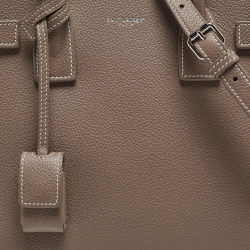 مملوكة مسبقًا Saint Laurent Taupe Leather Baby Classic Sac De Jour Tote