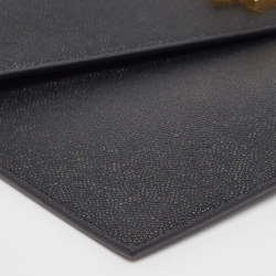 مملوكة مسبقًا حقيبة كلتش سان لوران أب تاون جلد نقشة تمساح أسود