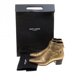 مملوكة مسبقًا بوت سان لوران باريس يات 40 جودبور جلد ذهبي مقاس 38