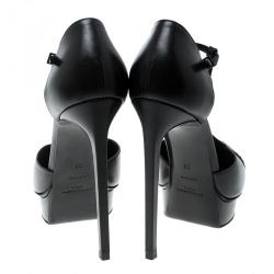 Pre Owned صندل سان لوران باريس جلد أسود مرصع سير حرف T مرصع مقدمة مدببة مقاس 38