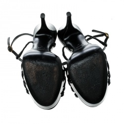 Pre Owned صندل سان لوران باريس جلد أسود لامع بسيور نعل سميك مقاس 36