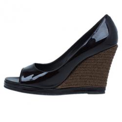 مملوكة مسبقًا حذاء سان لوران باريس دولي ويدج مقدمة مفتوحة جلد لامع بني مقاس 40.5