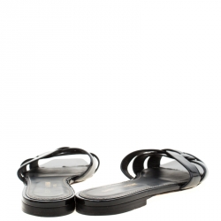 Pre Owned صندل سلايد سان لوران باريس تريبوت جلد أسود لامع مقاس 37