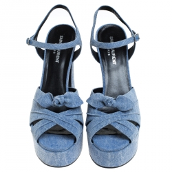 مملوكة مسبقًا Saint Laurent Blue Denim Fabric Candy Bow Platform Sandals Size 38.5