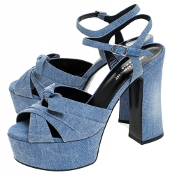 مملوكة مسبقًا Saint Laurent Blue Denim Fabric Candy Bow Platform Sandals Size 38.5