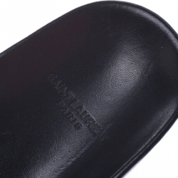 مملوكة مسبقًا صندل سلايد فلات سان لوران باريس جوان جلد تمساح أسود مقاس 37.5