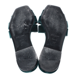 مملوكة مسبقًا صندل سلايد سان لوران باريس فلات تريبوت قطيفة أخضر مقاس 39